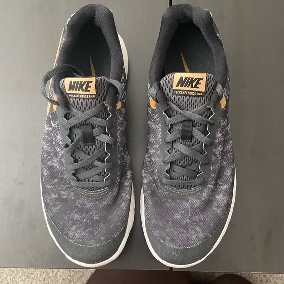 Women’s Nike “Flex Experience” Navy & Gold Sz 8.5 - Picture 2 of 6